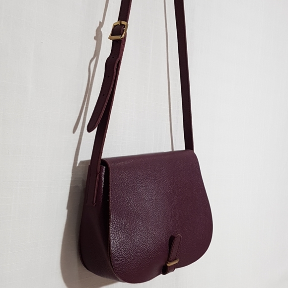 Mark and Graham Leather Crossbody Bag - Picture 2 of 8